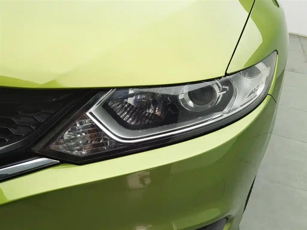 Honda Jade 2015