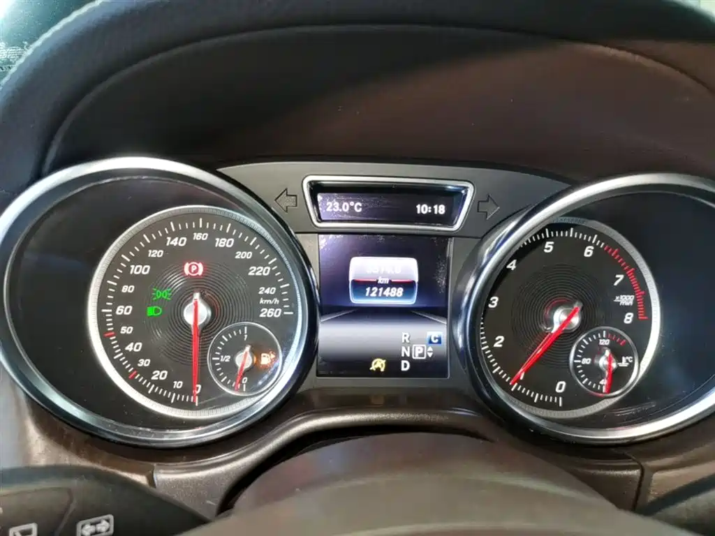 Mercedes-Benz GLE 2018 — фото 12