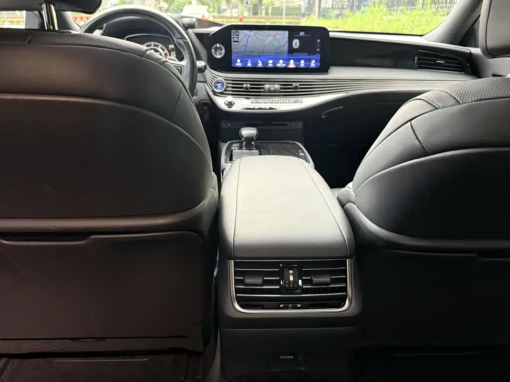 Lexus LS 2021 — фото 15