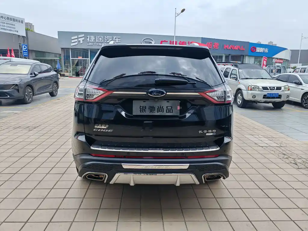Ford Edge 2016 — фото 12
