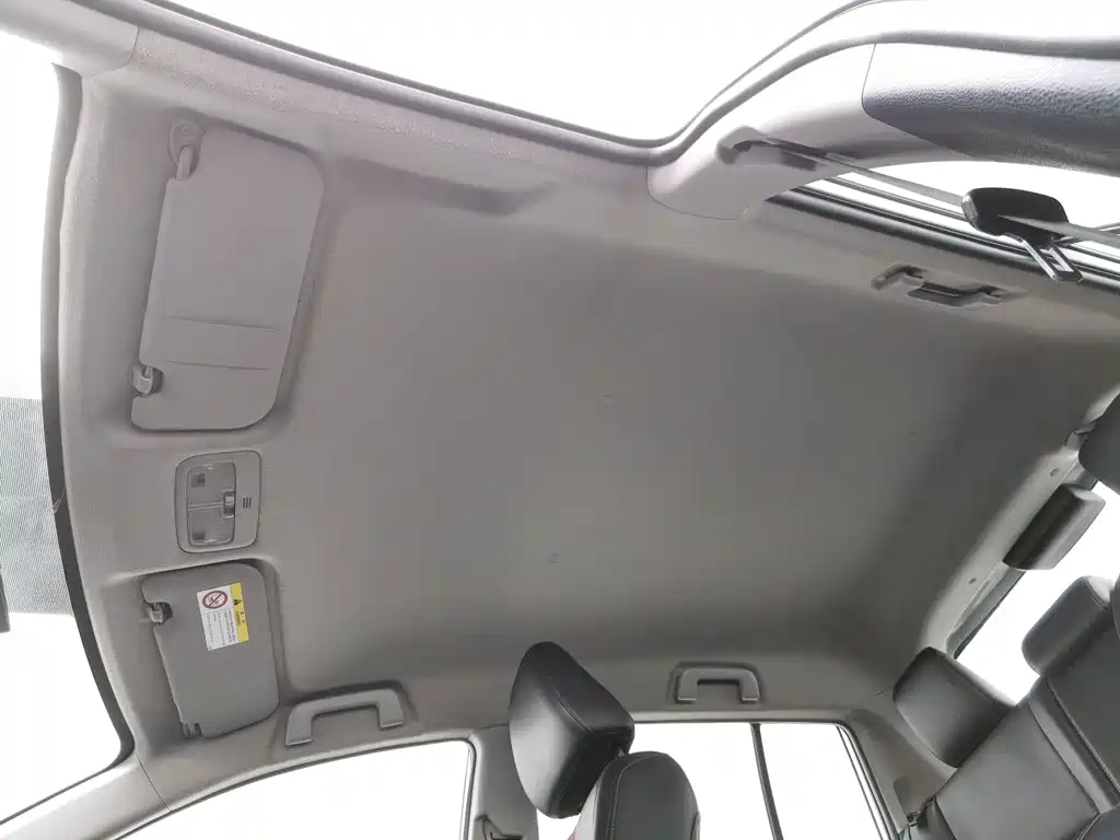 Toyota Yaris L 2020 — фото 14