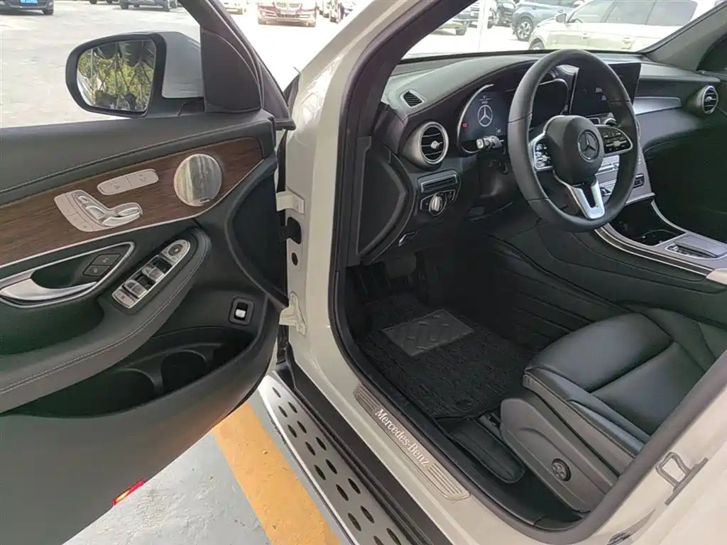 Mercedes-Benz GLC 2021 — фото 16