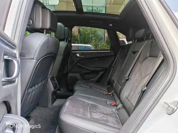 Porsche Macan 2021
