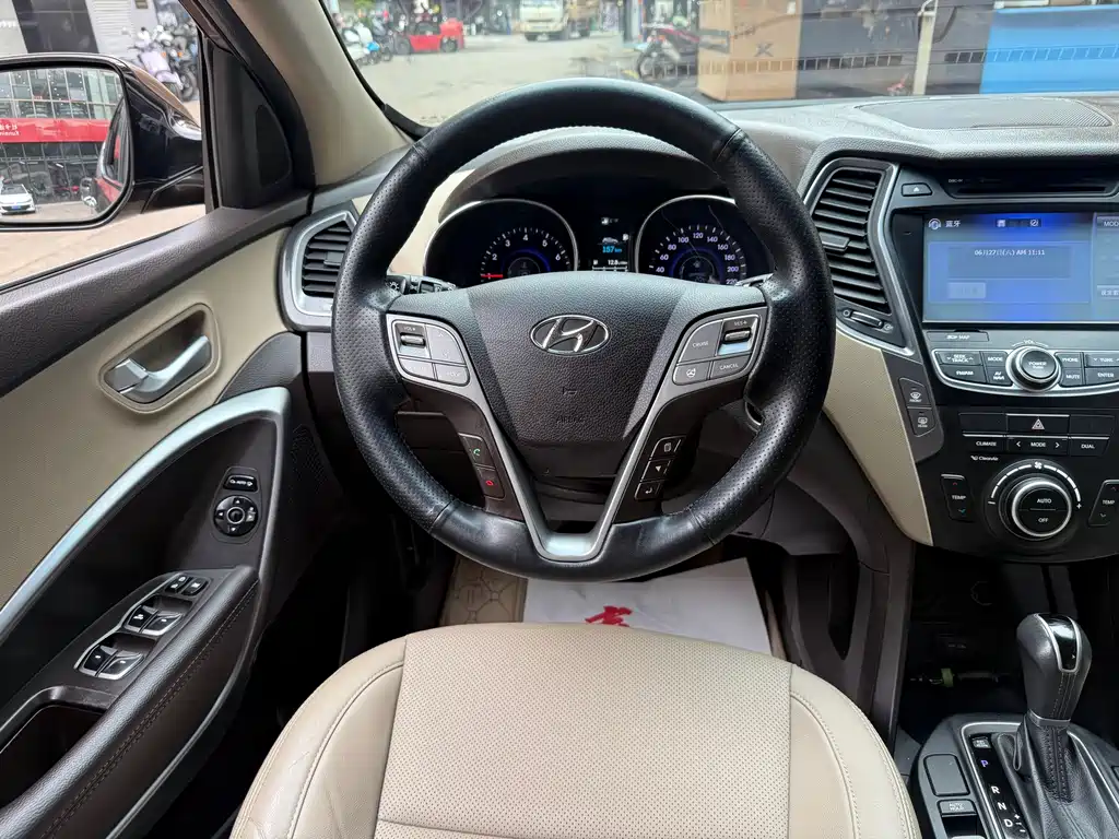 Hyundai Santa Fe 2016 — фото 13