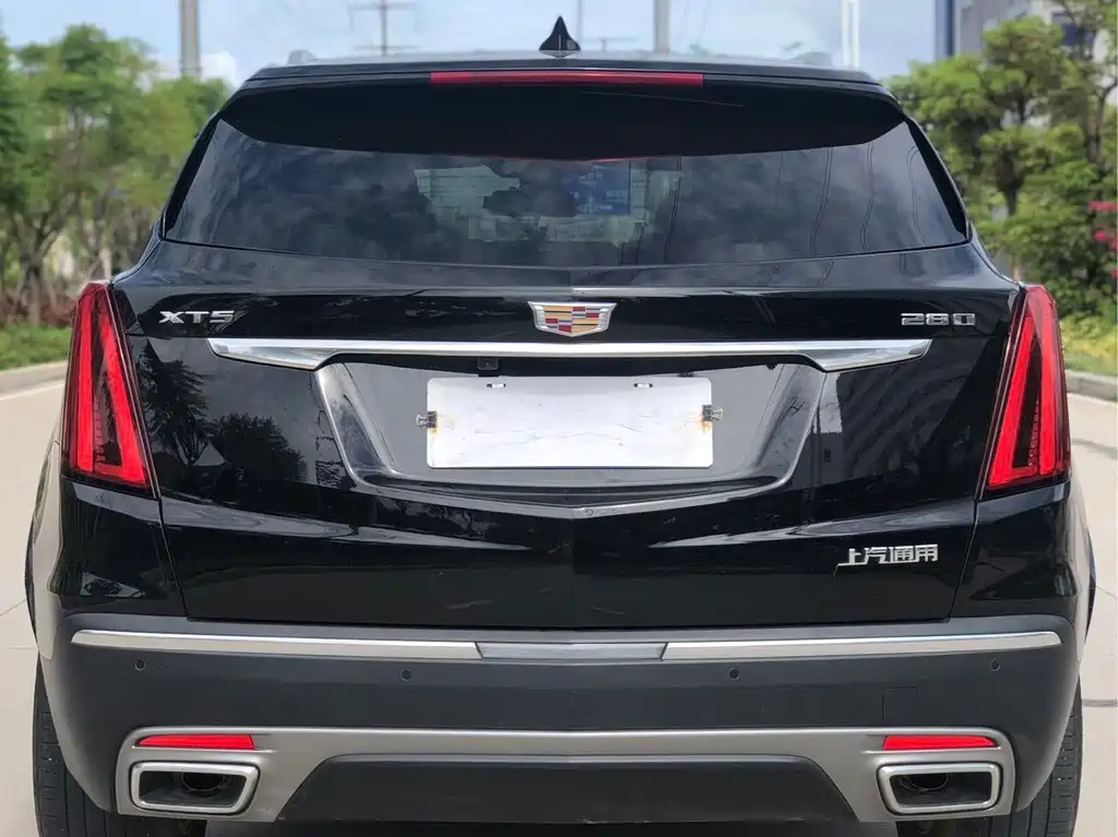 Cadillac XT5 2021 — фото 8