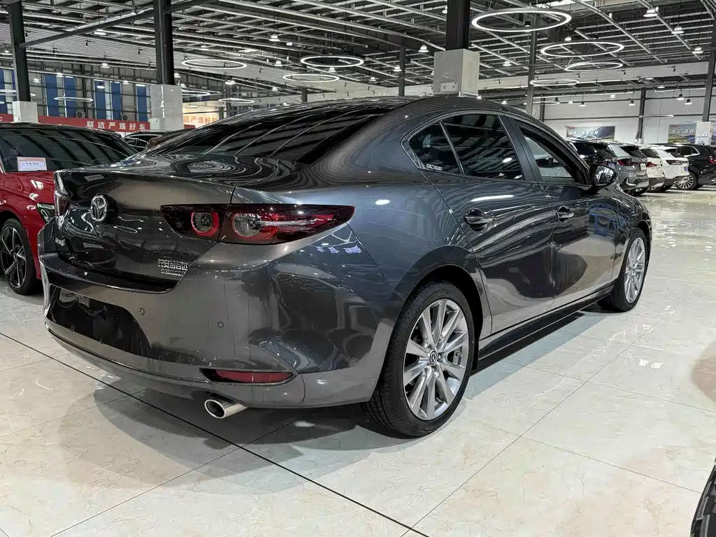 Mazda 3 Axela 2023