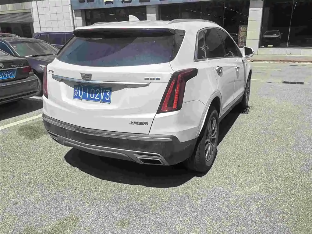 Cadillac XT5 2022 — фото 6