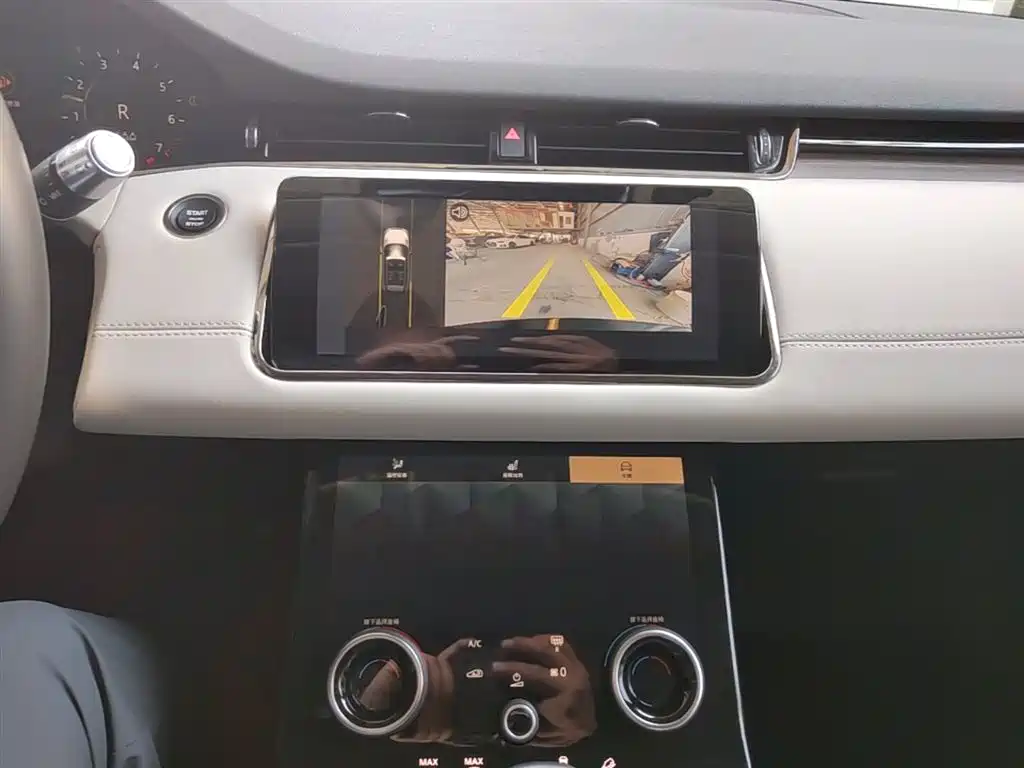 Land Rover Evoque 2022 — фото 13