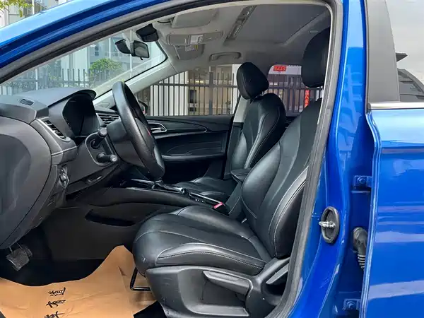 Roewe i5 2020