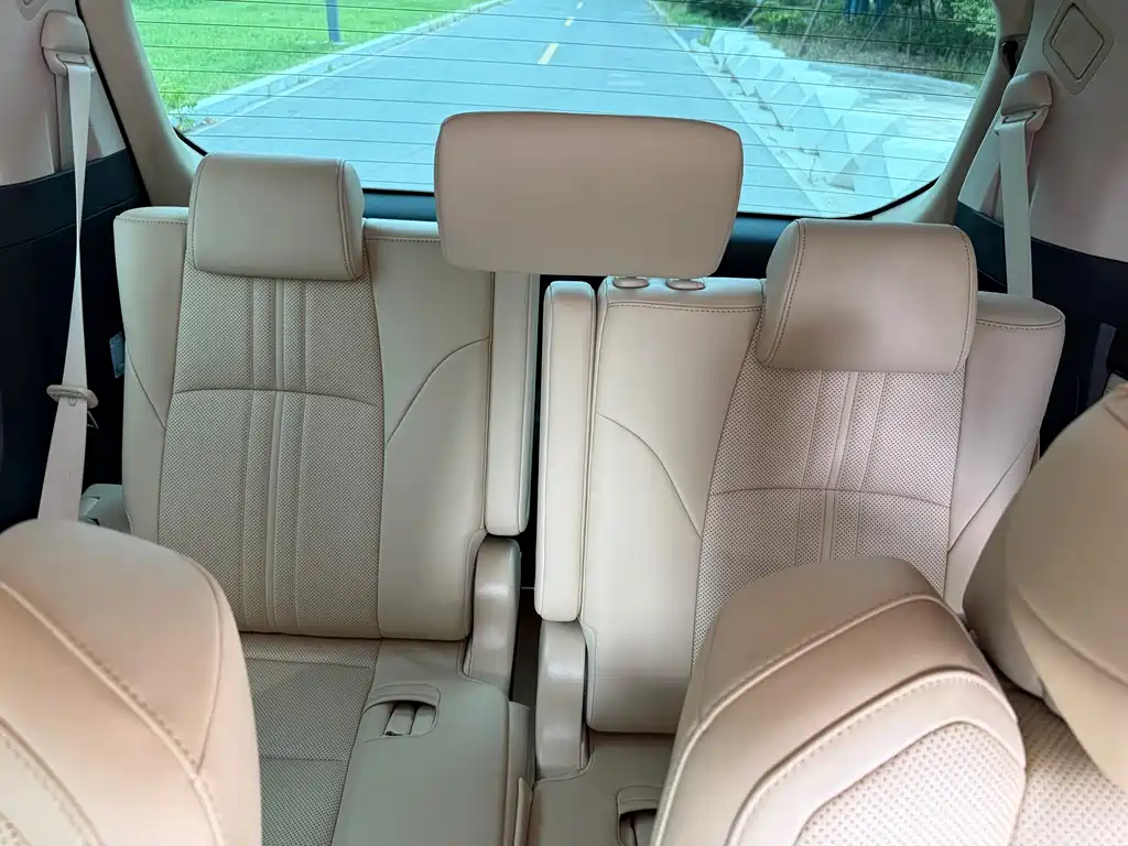 Toyota Alphard 2022 — фото 14