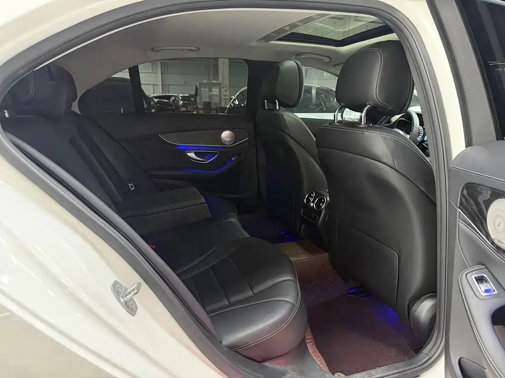 Mercedes-Benz C-Class 2020 — фото 16