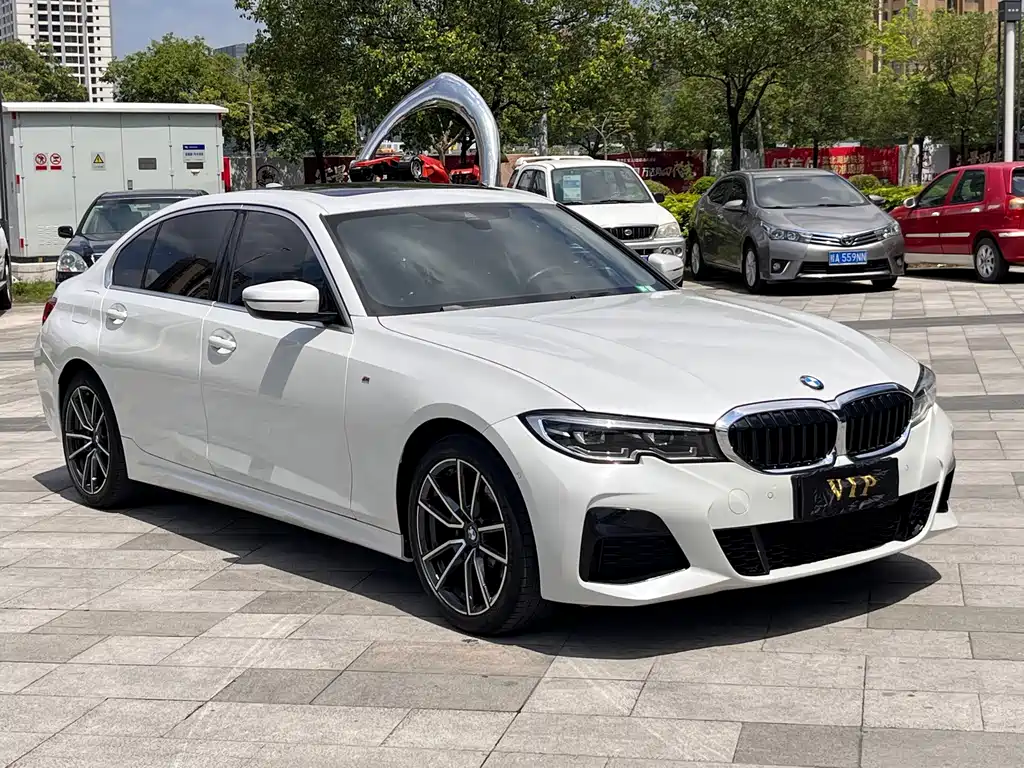 BMW 3 Series 2021