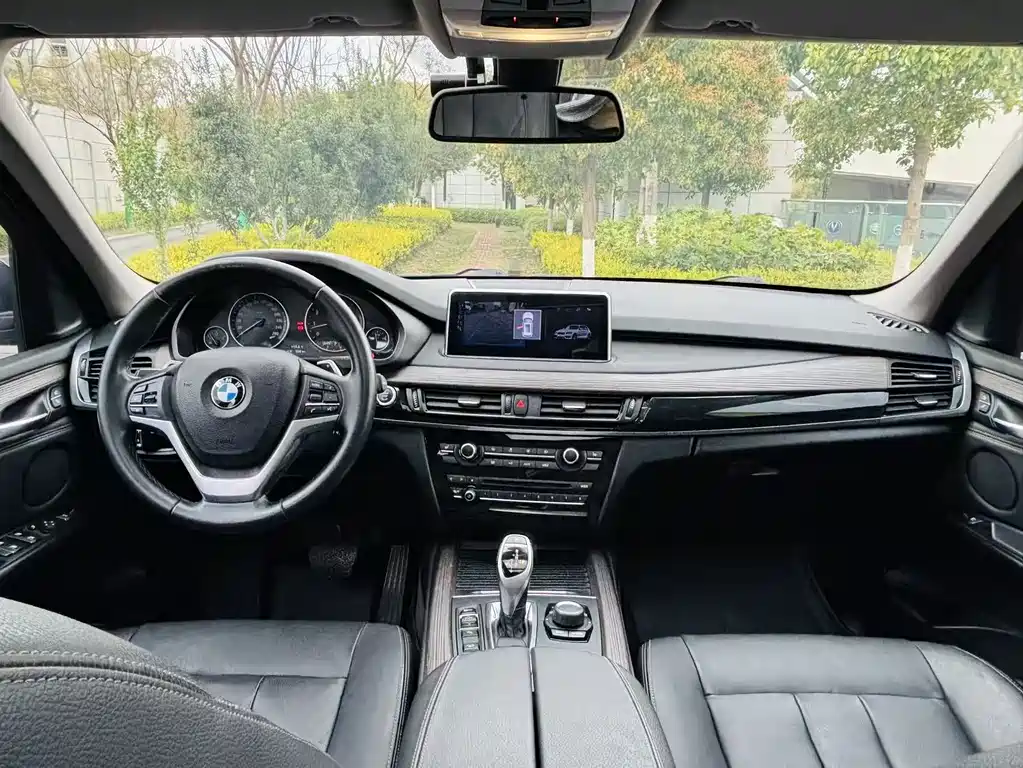 BMW X5 2019 — фото 11