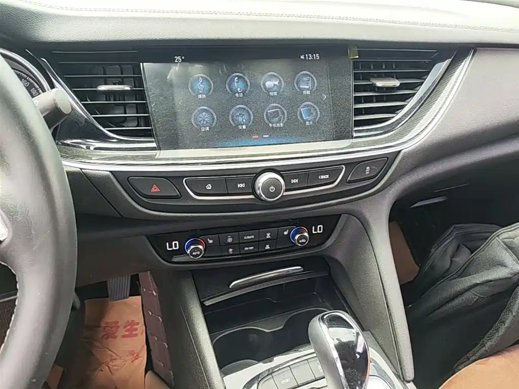 Buick Regal 2020 — фото 13