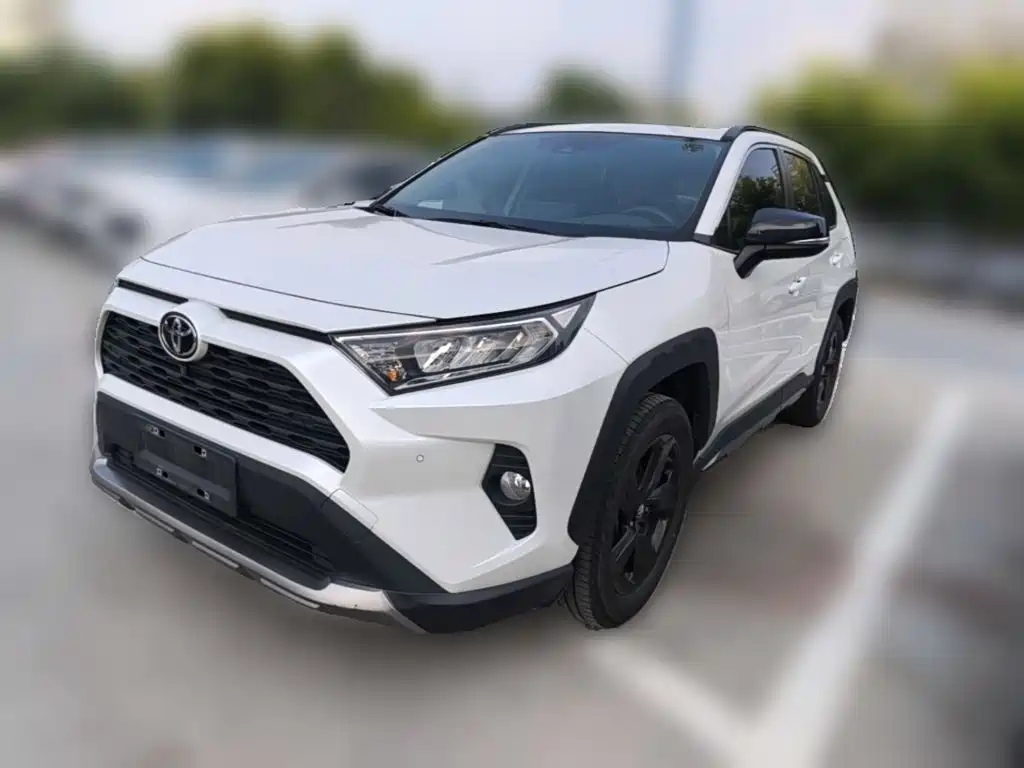 Toyota RAV4 2023 — фото 3