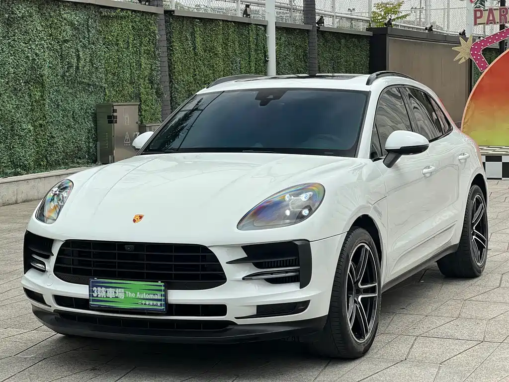 Porsche Macan 2020 — фото 1