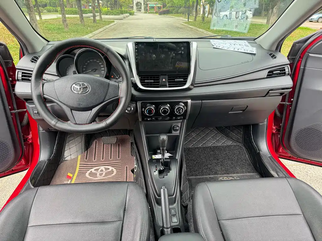 Toyota Yaris L 2020