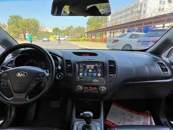 Kia K3 2013