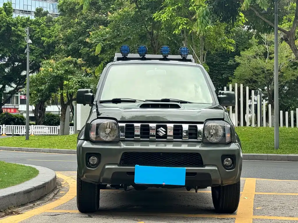 Suzuki Jimny 2018 — фото 2