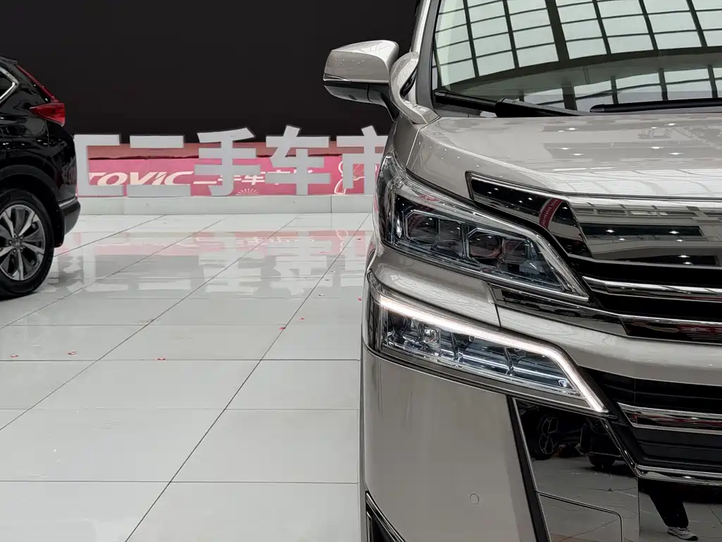 Toyota Vellfire 2019 — фото 24
