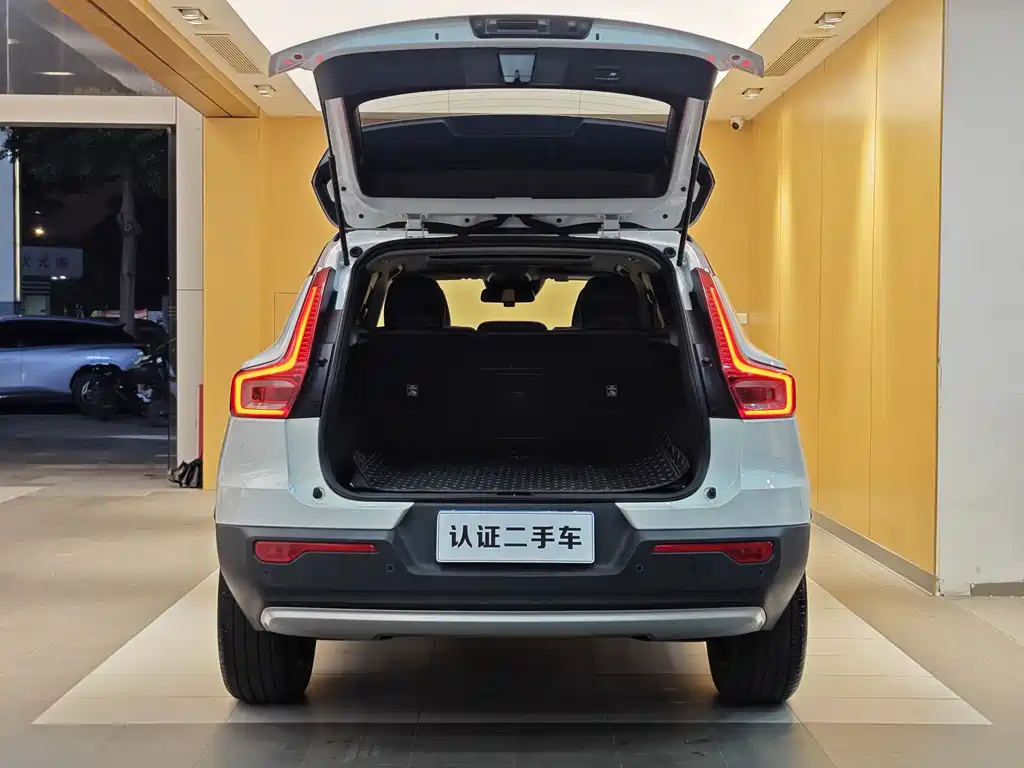 Volvo XC40 2019 — фото 28