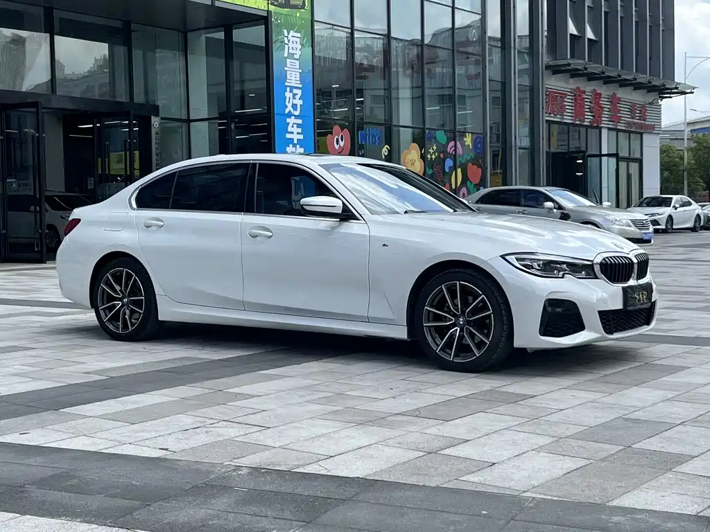 BMW 3 Series 2021