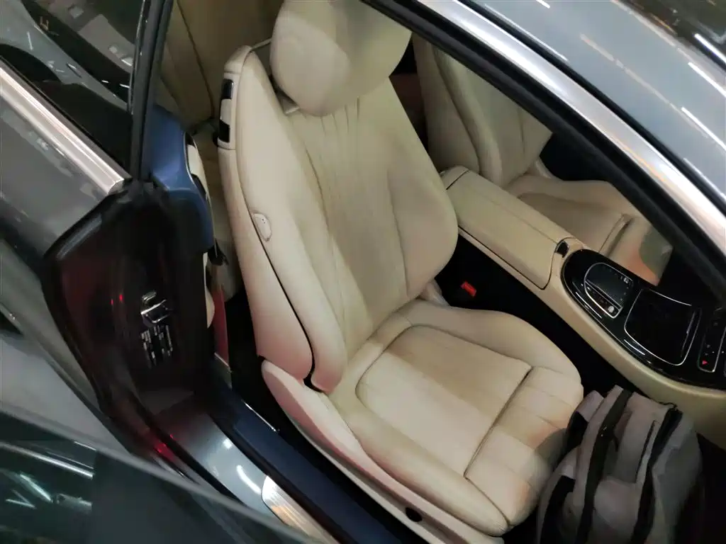 Mercedes-Benz E-Class 2022 — фото 20