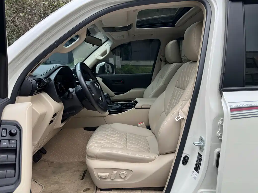 Toyota Land Cruiser 2023 — фото 10