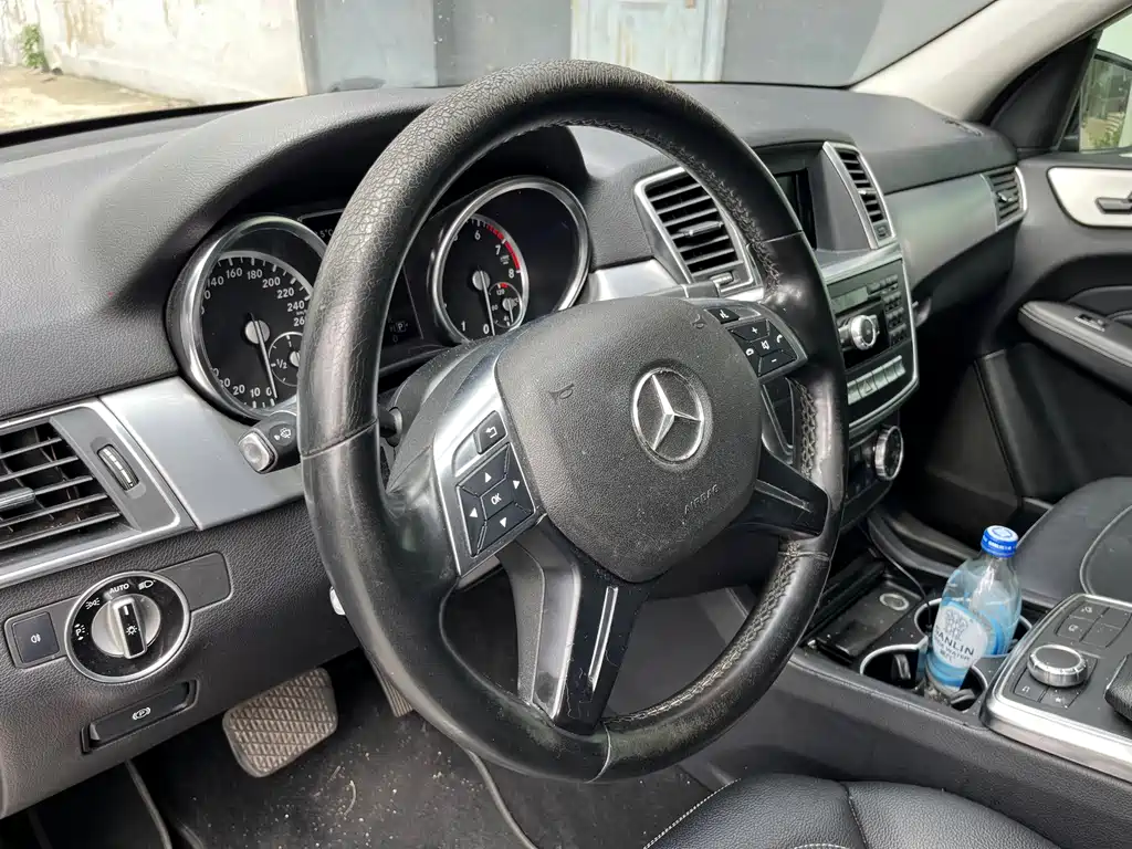 Mercedes-Benz M-Class 2015 — фото 9