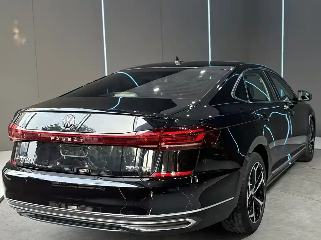 Volkswagen Passat 2024