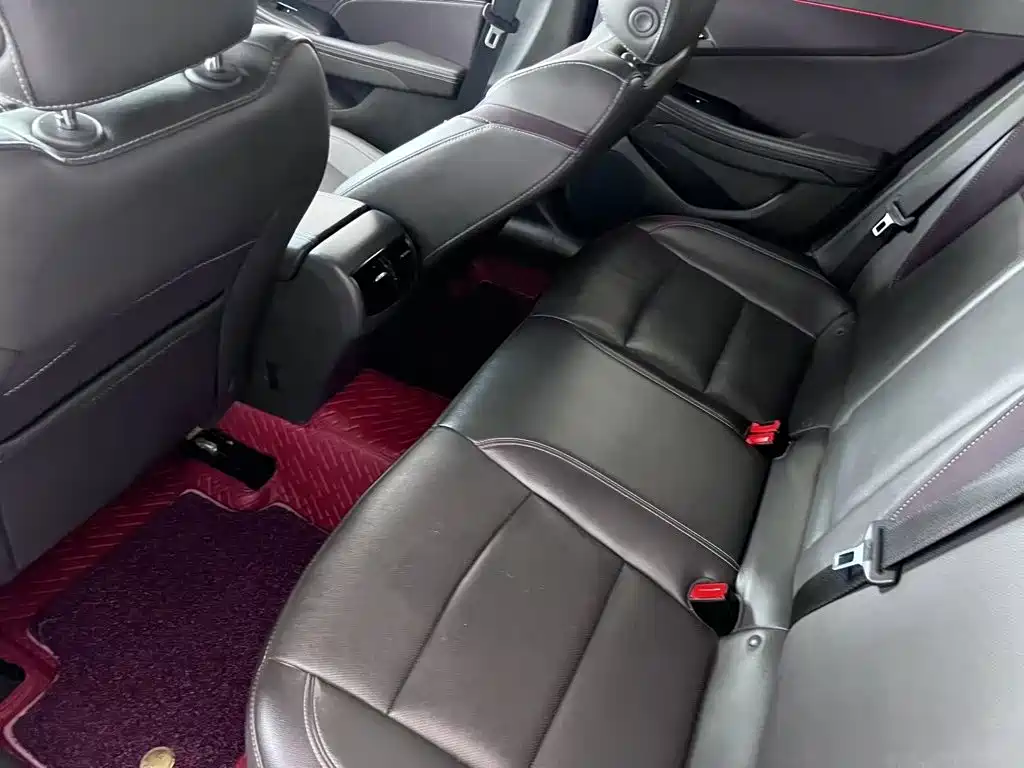 Chevrolet Malibu 2018 — фото 13