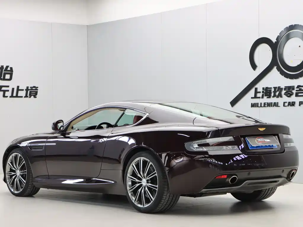 Aston Martin Virage 2012 — фото 22
