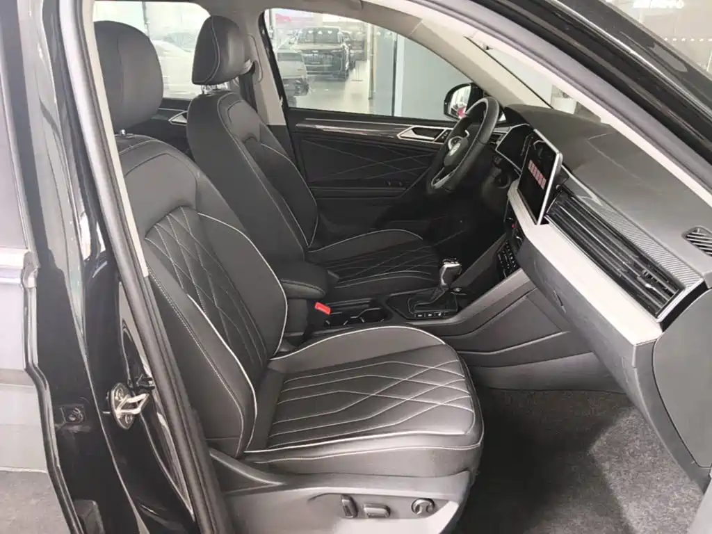 Volkswagen Tiguan L 2025 — фото 25