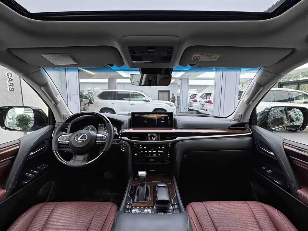 Lexus LX 2019 — фото 16