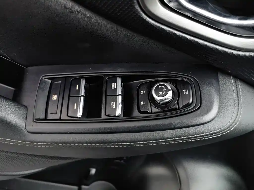 Subaru Forester 2019 — фото 9