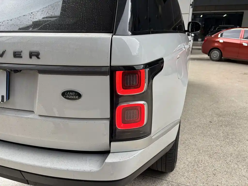 Land Rover Range Rover 2018 — фото 21