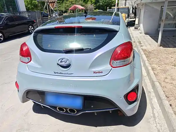 Hyundai Veloster 2012