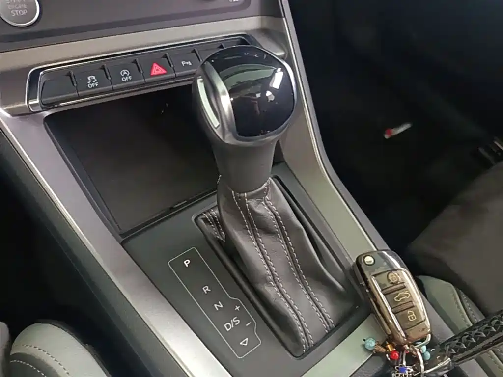 Audi Q3 2020 — фото 14