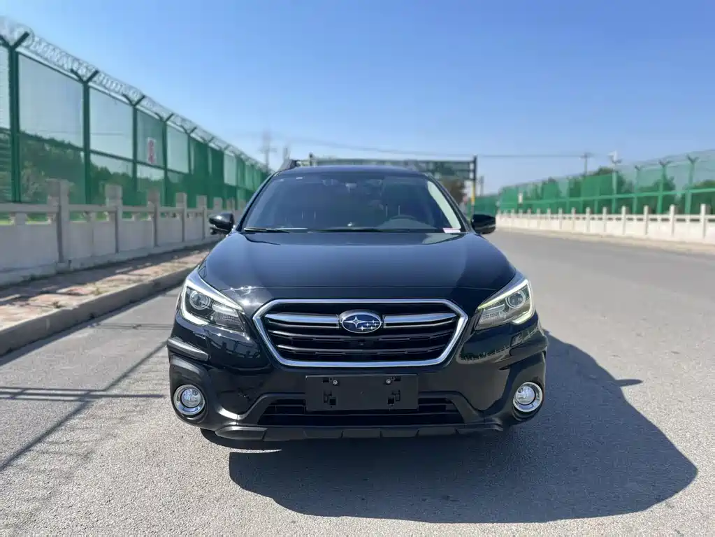 Subaru Outback 2018 — фото 2