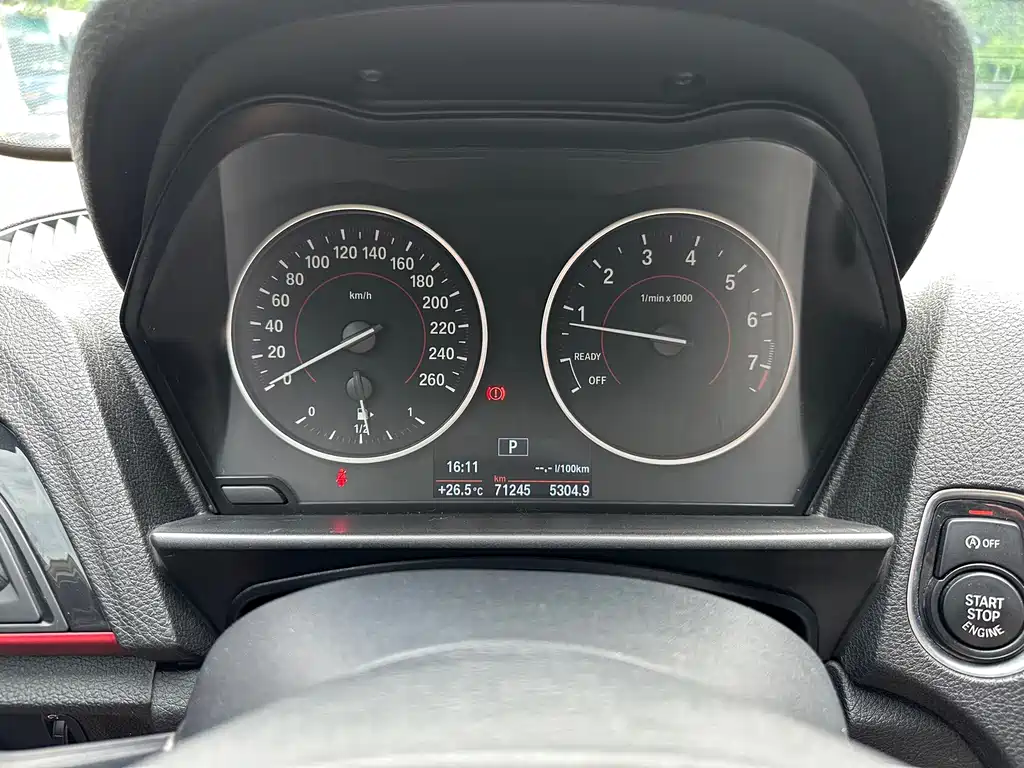 BMW 1 Series 2015 — фото 16
