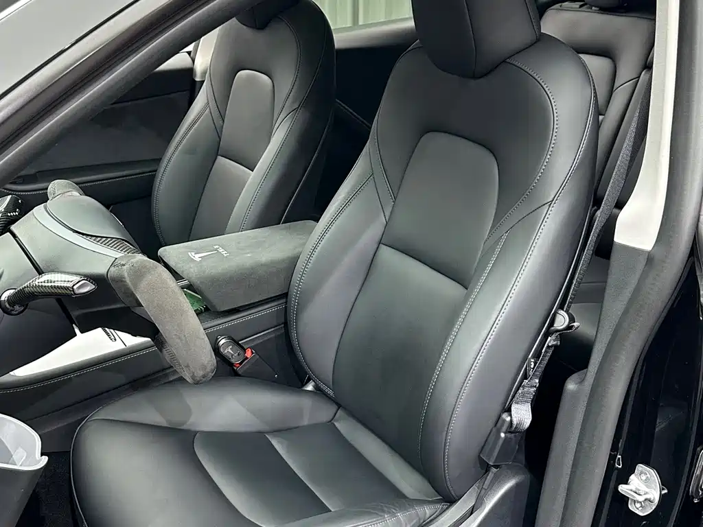 Tesla Model Y 2023 — фото 19