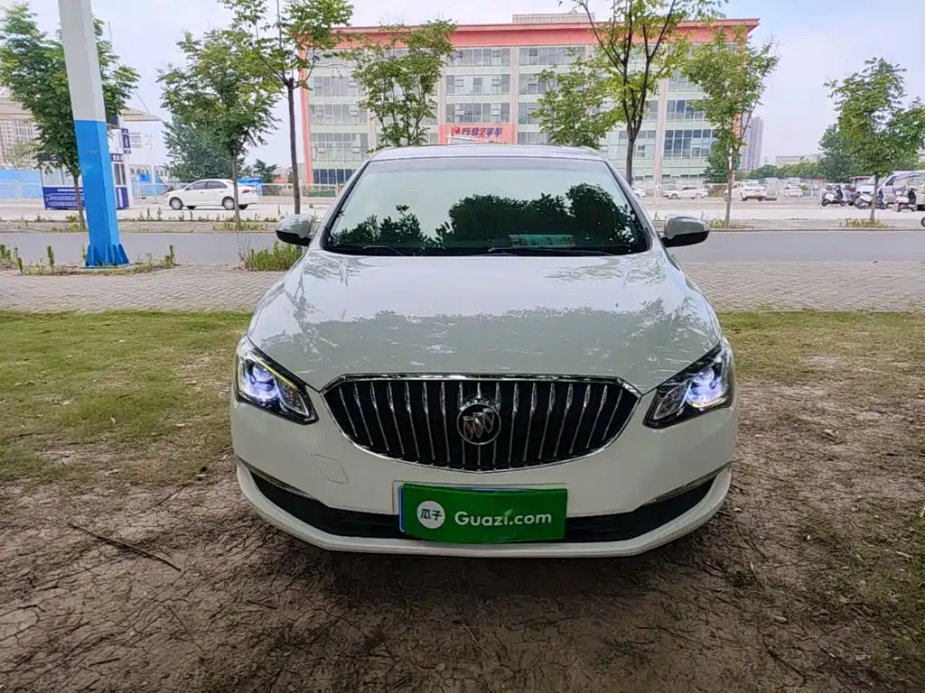 Buick Excelle 2015 — фото 3
