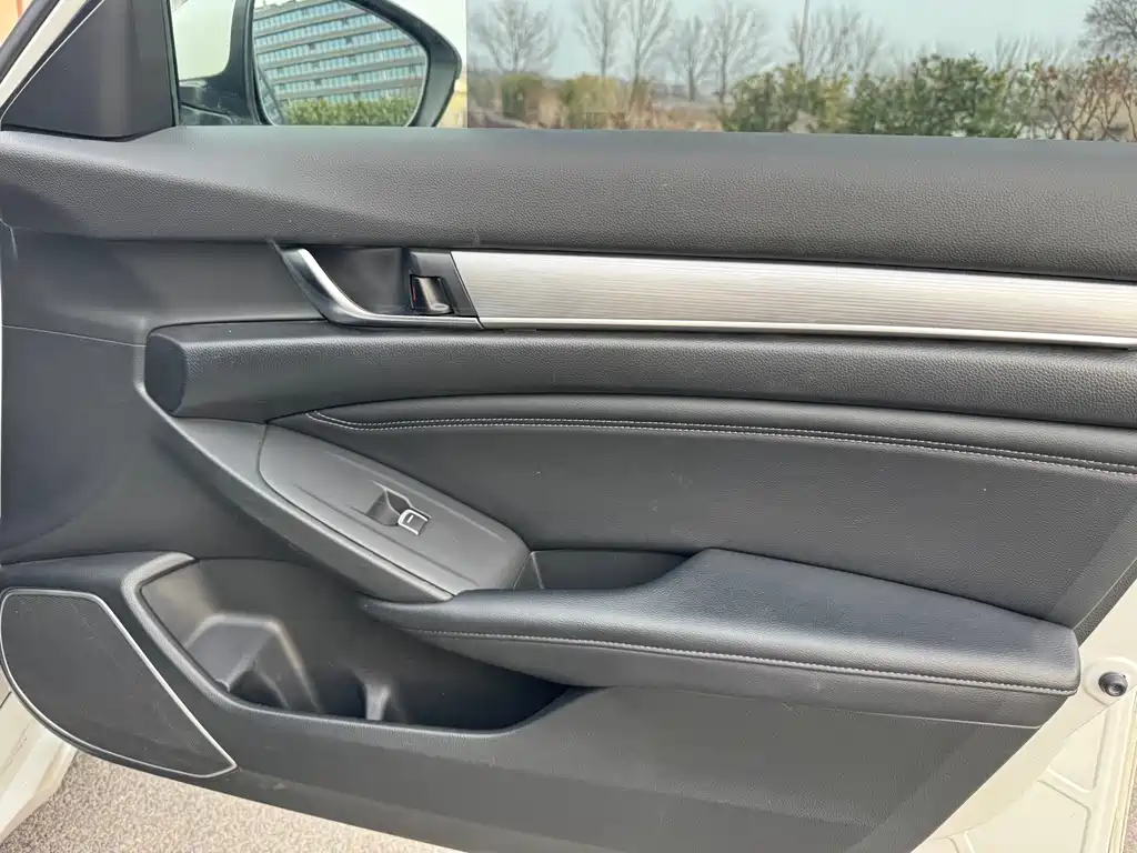 Honda Accord 2019 — фото 22