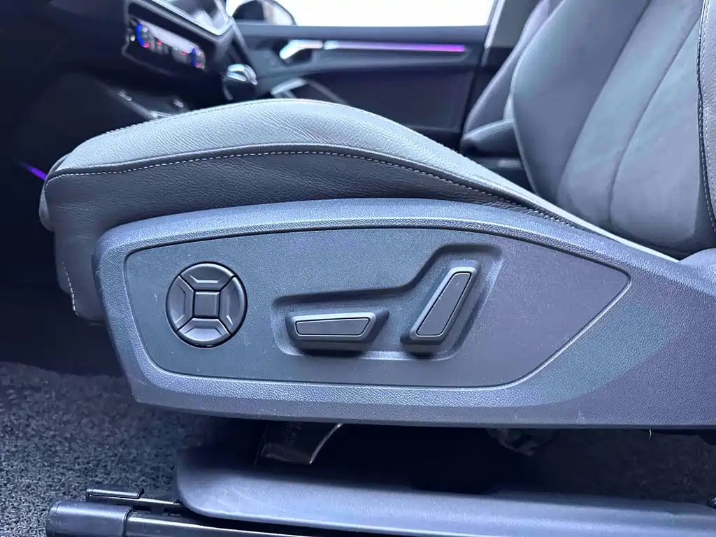 Audi Q3 2023 — фото 17