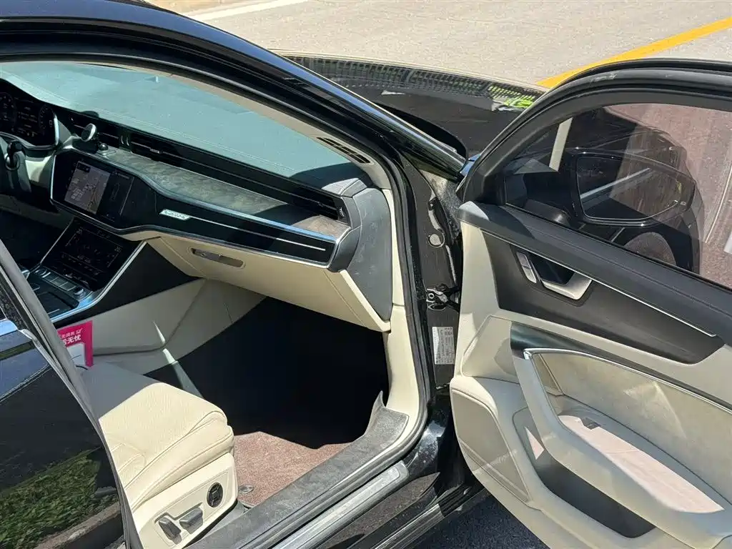 Audi A6L 2020