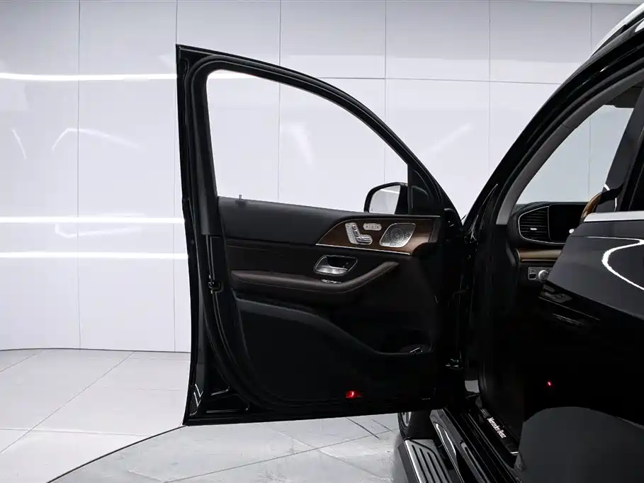 Mercedes-Benz GLS 2024 — фото 11