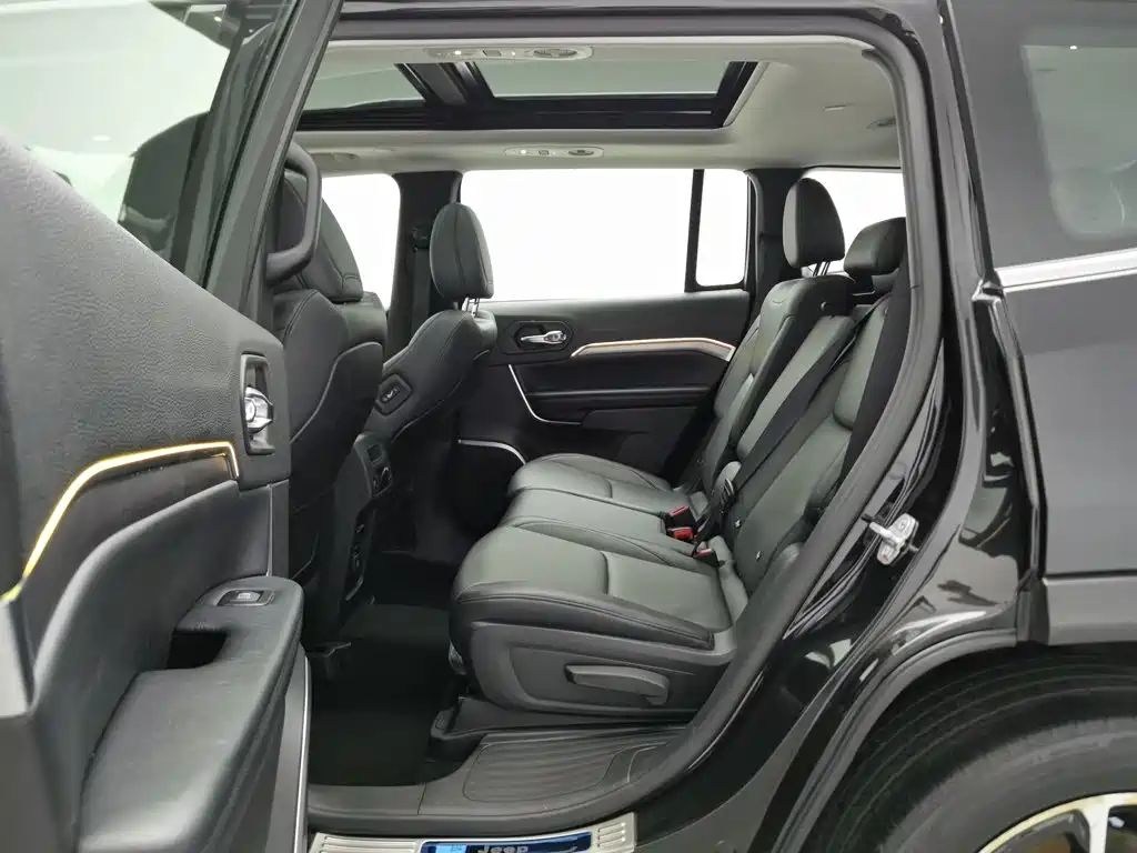 Jeep Grand Commander 2021 — фото 15