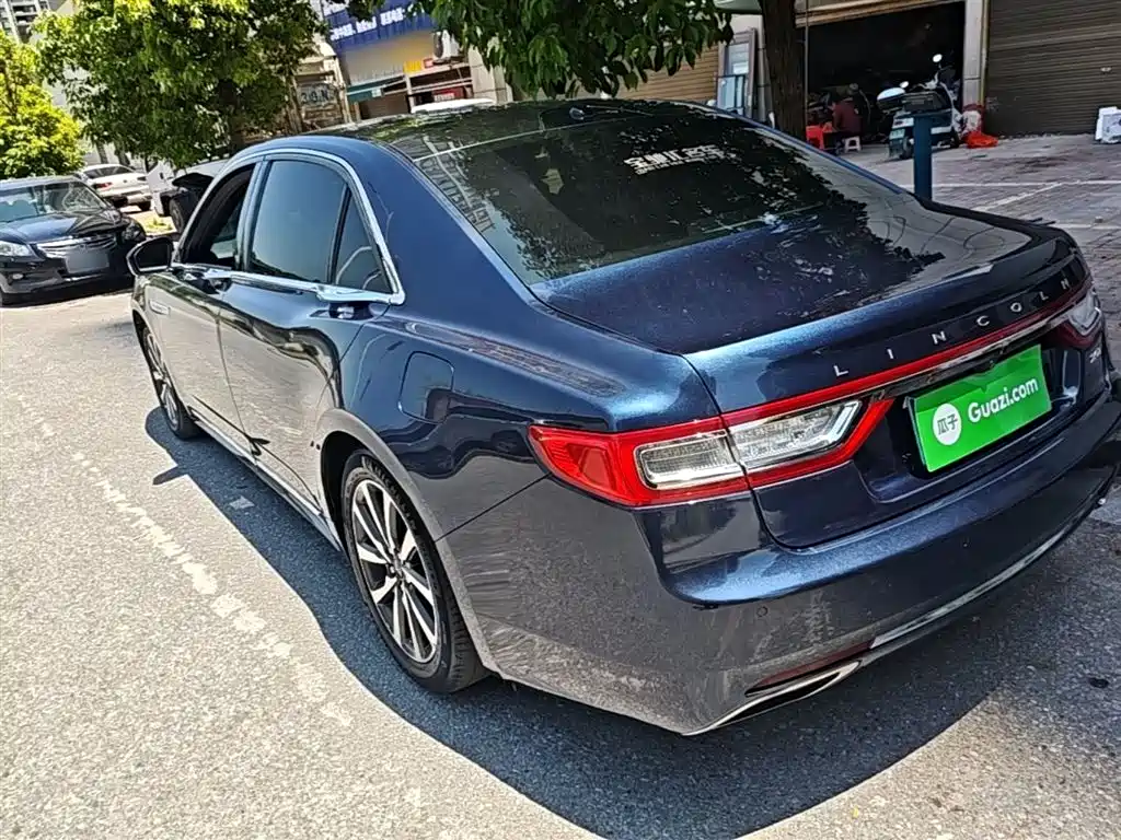 Lincoln Continental 2018 — фото 5