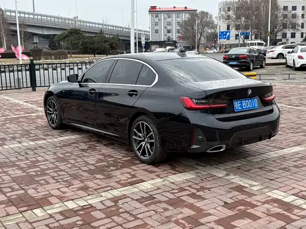 BMW 3 Series 2023