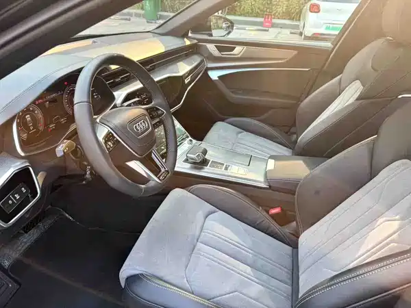 Audi A6L 2025